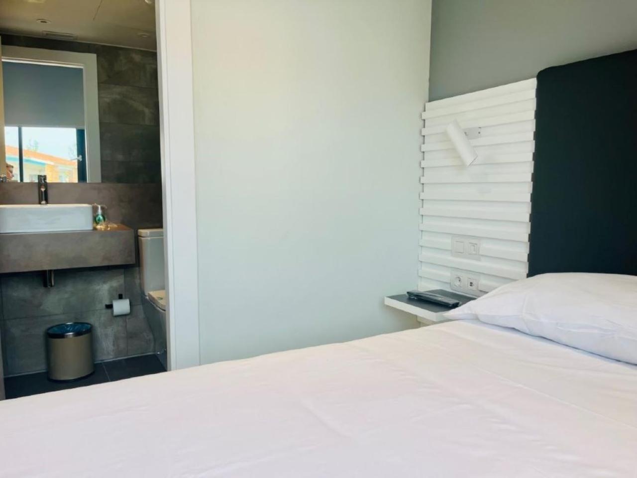 Hotel Sitges Rooms Room photo